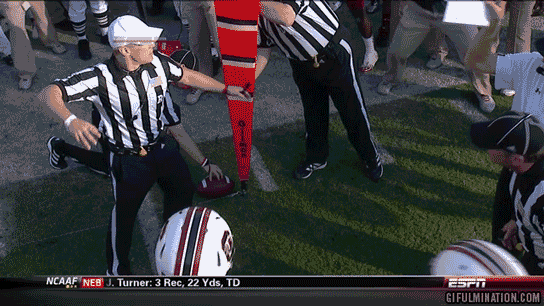 18-steve-spurier-arguing-with-ref-2012-13-bowl-season-gifs.gif