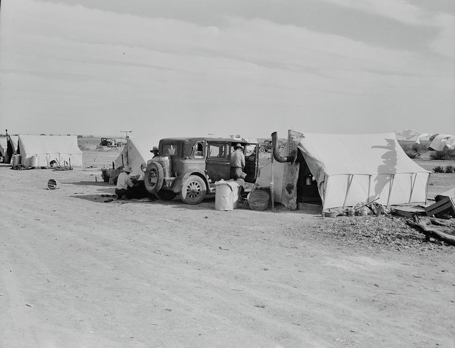 squatter-camp-on-county-road-california-1937-dorothea-lange.jpg